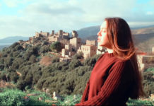 Νικόλ Σαραβάκου – “Δεν κάνεις”