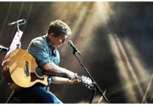 Ο Σωκράτης Mάλαμας ξεκινάει τις καλοκαιρινές του συναυλίες από Θεσσαλονίκη και Αθήνα!