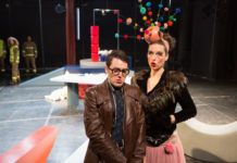 “Ο Μπίντερμαν και οι Εμπρηστές” στην Εφηβική Σκηνή του Εθνικού Θεάτρου