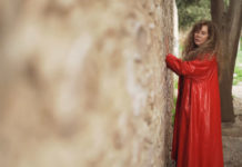 Ελένη Δήμου – “Ο τοίχος”