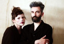 «Το Όνειρο ενός Γελοίου» με την Έφη Μπίρμπα και τον Άρη Σερβετάλη, σε περιοδεία…