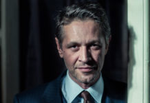 O Αιμίλιος Χειλάκης στη νέα μουσικοθεατρική παράσταση της ΕΛΣΟΝ “Ευσέβιος και Φλορεστάν”