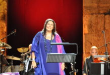 Αφιέρωμα στον Μίκη Θεοδωράκη, με τη Μαρία Φαραντούρη, στο Ηρώδειο…