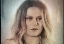 Η Ελένη Τσαλιγοπούλου τραγουδά για τη Σμύρνη, στον Πολυχώρο Λιπασμάτων