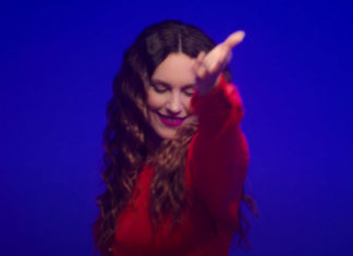 Κορίνα Λεγάκη feat Idra Kayne – “Ένα αστέρι πέφτει πέφτει” (διασκευή)