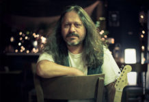 Ο Αντώνης Μιτζέλος σε νέες… Κιθαρωδίες, στο νεοσύστατο Caja de Musica