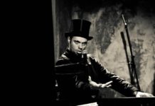 Ο Τένορμαν επιστρέφει ως… Dark Prince of the Cabaret!