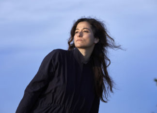 Η Αγγελική Τουμπανάκη κάνει “Κύκλους” στον Σταυρό του Νότου club