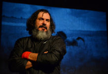 “Σκληρές Φωτογραφίες” για περιορισμένες παραστάσεις στο Studio Μαυρομιχάλη…