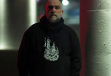 Δείτε το νέο video clip του Μπάμπη Στόκα, για το διασκευασμένο “Μια ζωή μέσα στους δρόμους”