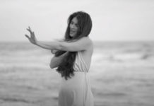 Η Μαρία Παπαλεοντίου στο Caja de musica