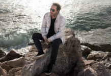 Γιάννης Πάριος – “Δεν μ’ αγαπάω”