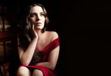 Η Φωτεινή Δάρρα στο Half Note, τραγουδά για τη γυναίκα, τη μουσική και τον έρωτα…