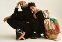 Τα Βατράχια της Έφης Μπίρμπα και του Άρη Σερβετάλη συνεχίζουν να «κοάζουν» για λίγες ακόμα παραστάσεις!