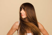 …”εδώ θα μείνει” η Μιρέλα Πάχου, το δηλώνει με το νέο της album!