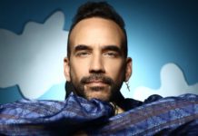 Μια ξεχωριστή μουσική παράσταση γεμάτη εκπλήξεις, με τον Πάνο Μουζουράκη στο Βεάκειο