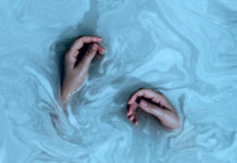 «Εύθραυστος εντός μου» το νέο album με τραγούδια του Αντώνη Ζαχαράκη…