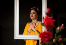 «Εύθραυστον», ο μονόλογος της Αγγελικής Τσαμπάζη, στο θέατρο Vault