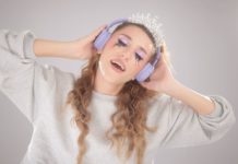 Η Αλεξάνδρα Μπουνάτσα κυκλοφορεί το πρώτο της προσωπικό album