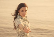 Το νέο video clip της Σοφίας Παπουλάκου για το τραγούδι “Μαζί σου όλα τα μπορώ”