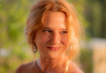 Η Ευανθία Ρεμπούτσικα παρουσιάζει «Γυναίκες της Μεσογείου»