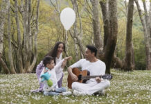 Κωνσταντίνος Τσαχουρίδης – “Τα παιδιά της Άνοιξης”