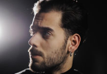 O Γιώργος Χουβαρδάς στη Σφίγγα. Μαζί του η Χριστίνα Καλοτίνη