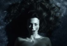 Παρασκευή Δουρουκλάκη – “Δίψασα στην πόρτα σου” (διασκευή)