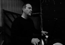 Το παραδοσιακό τραγούδι στην εποχή της τεχνητής νοημοσύνης στο νέο άλμπουμ του Νίκου Παπαχρήστου