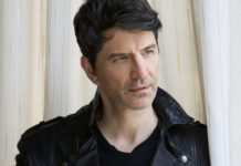 Σάκης Ρουβάς – “Τι μάτια”