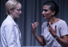 “The Doctor”, αντικρουόμενες οπτικές για τον εαυτό μας και τον κόσμο ξεδιπλώνονται στο Αμφι-Θέατρο