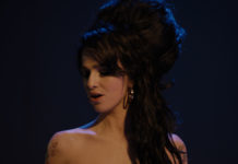 “Back to Black”: Το φως και το σκοτάδι της Amy Winehouse