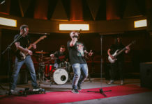 The Magic Bus – “Μέρος της γιορτής”