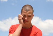 “Να Ζήσω Παραπάνω” δηλώνει ο Κωνσταντίνος Αγγελόπουλος στο πρώτο του προσωπικό album