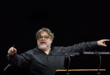 Ο Δημήτρης Παπαδημητρίου στο Παρίσι για την εκδήλωση – συναυλία της ελληνικής πρεσβείας στην Unesco