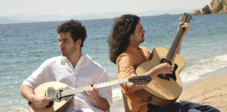 Οι Γιαγκίνηδες καλούν σε γλέντι με το live album τους «Όλοι όρθιοι»!