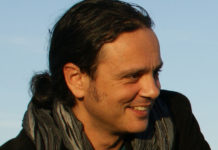 Βασίλης Γισδάκης – “Κι ας είναι ψέμα”