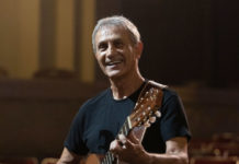 Γιώργος Νταλάρας – “Θα είμαστε μαζί”