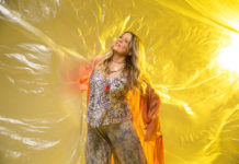 Η Ελένη Τσαλιγοπούλου, στο Θέατρο Κολωνού, στα πλαίσια των εκδηλώσεων “Καλοκαίρι στην Αθήνα”