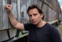 Ο Δημήτρης Κανέλλος στη Μουσική Σκηνή Σφίγγα