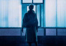 “Linda” σε Σκηνοθεσία Ελένης Σκότη, με πρωταγωνίστρια την Κατερίνα Λέχου, στο Θέατρο Επί Κολωνώ