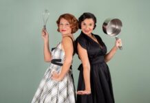 Μαθήματα οικιακής οικονομίας της Μιχαέλας Αντωνίου στη Θεατρική Σκηνή Αντώνη Αντωνίου…