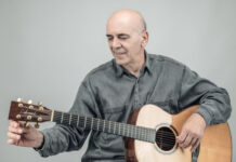 Ο Ορφέας Περίδης live στη Σφίγγα. Μαζί του η Σουσάνα Τρυφιάτη