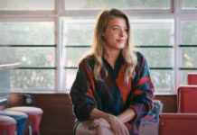 Η Ιουλία Καραπατάκη ξανά στο στέκι της, τον Σταυρό του Νότου!