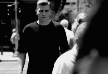 Θοδωρής Νικολάου – “Εκτός Οθόνης