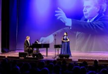 Ένα μοναδικό αφιέρωμα στον Μίκη Θεοδωράκη, με τον Στέφανο Κορκολή και στη Σοφία Μανουσάκη, στο Μέγαρο Μουσικής Αθηνών