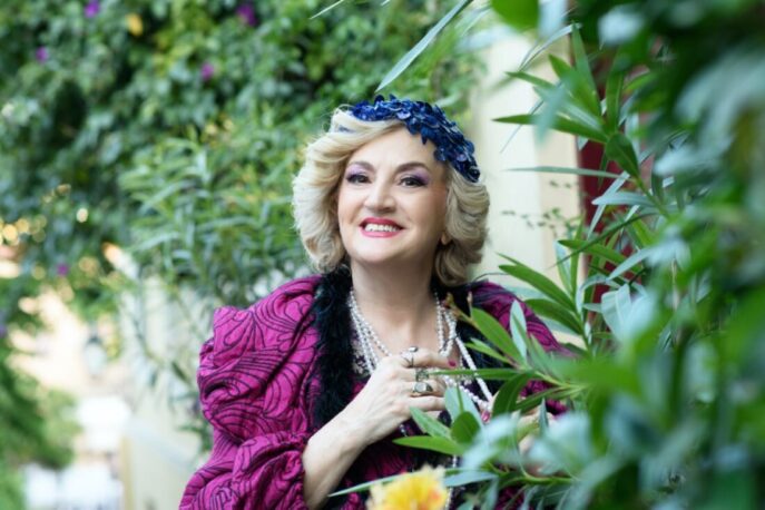 mitera_tou_skylou_theater_2025_10_002_mane_yrw