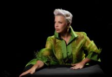 Η Ασπασία Θεοφίλου γράφει ξανά μια “Μοίρα Γένους Θηλυκού”