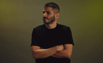 Θανάσης Λουβερδής – “Με έναν κρυμμένο στεναγμό”