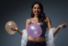 Η ανερχόμενη Αλεξάνδρα Μάγκου ανεβαίνει στη σκηνή του Arch Club